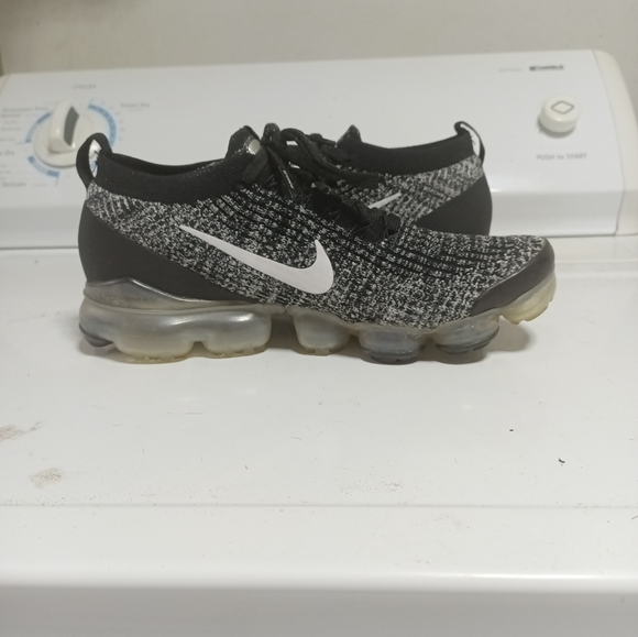 Men's Size 10 Nike Air Vapormax Flyknit 3 - Picture 8 of 10
